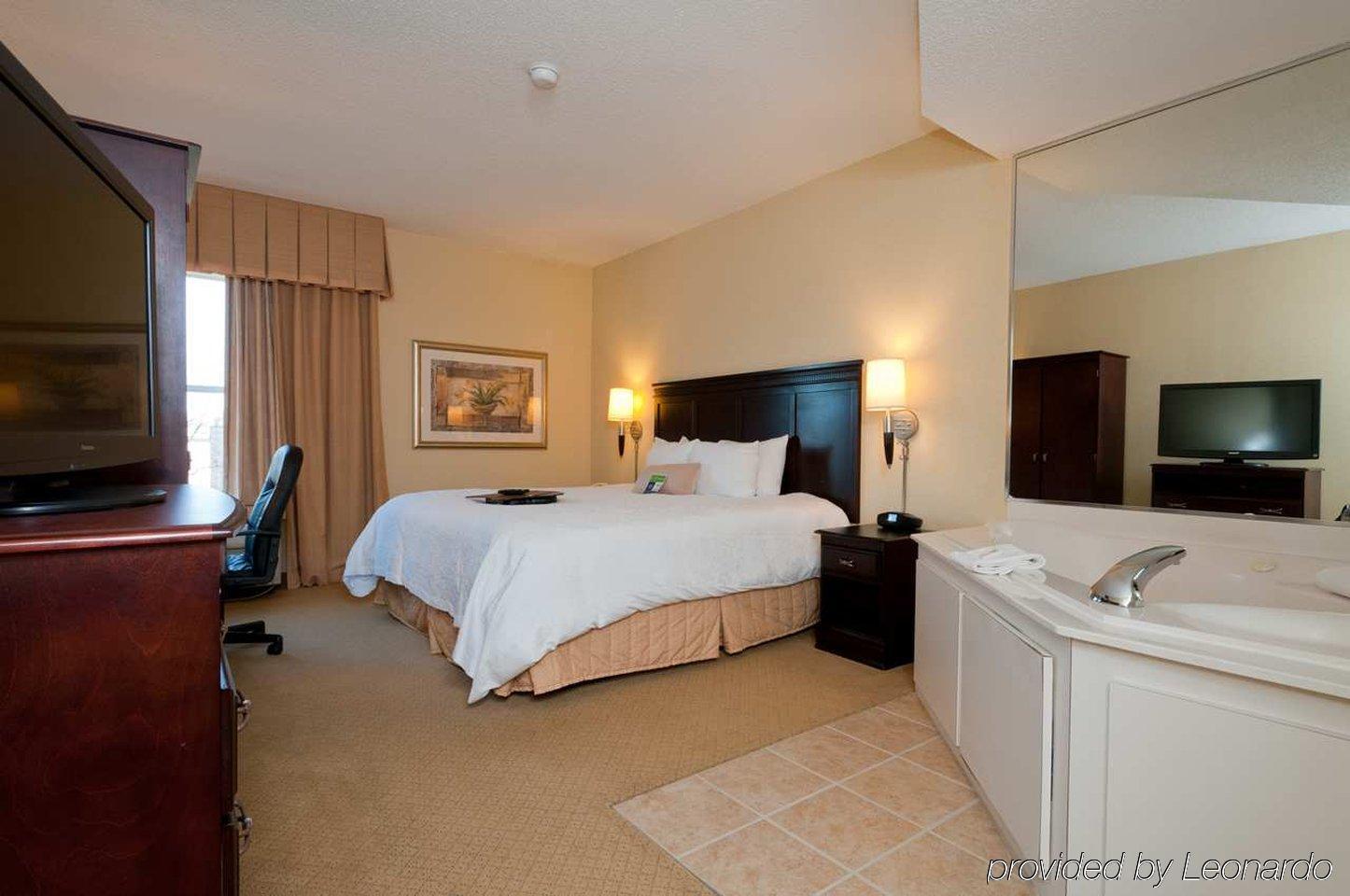 Hampton & Charlotte/pineville Hotel 3*