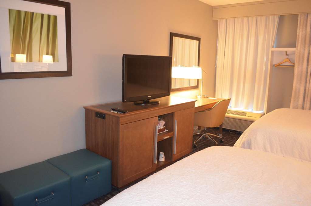 Hampton & Charlotte/pineville 3* Pineville