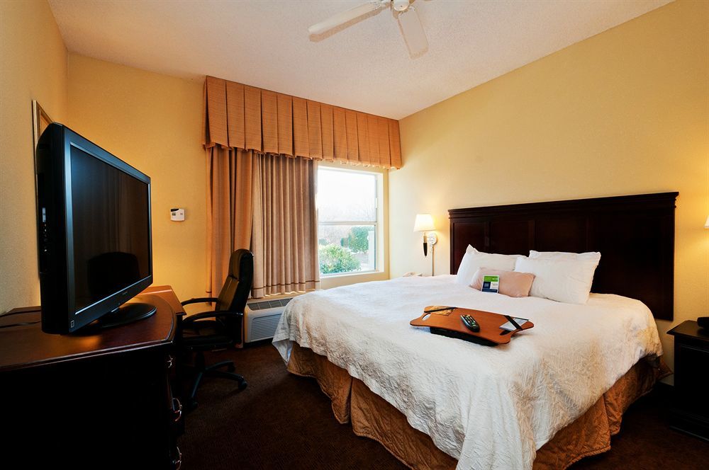 Hampton & Charlotte/pineville Hotel 3*