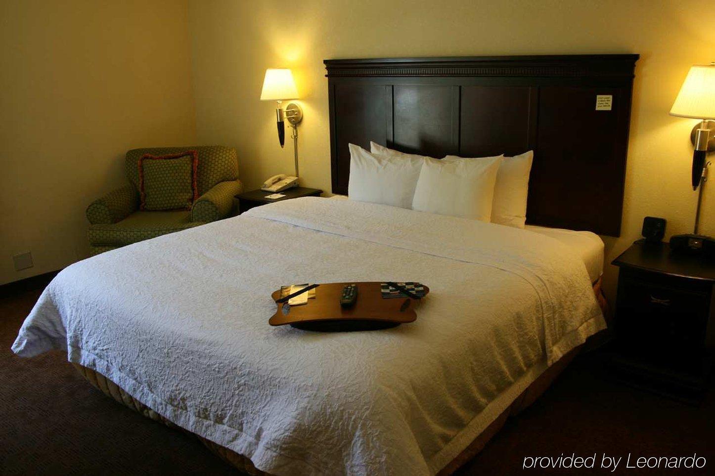 Hampton & Charlotte/pineville Hotel